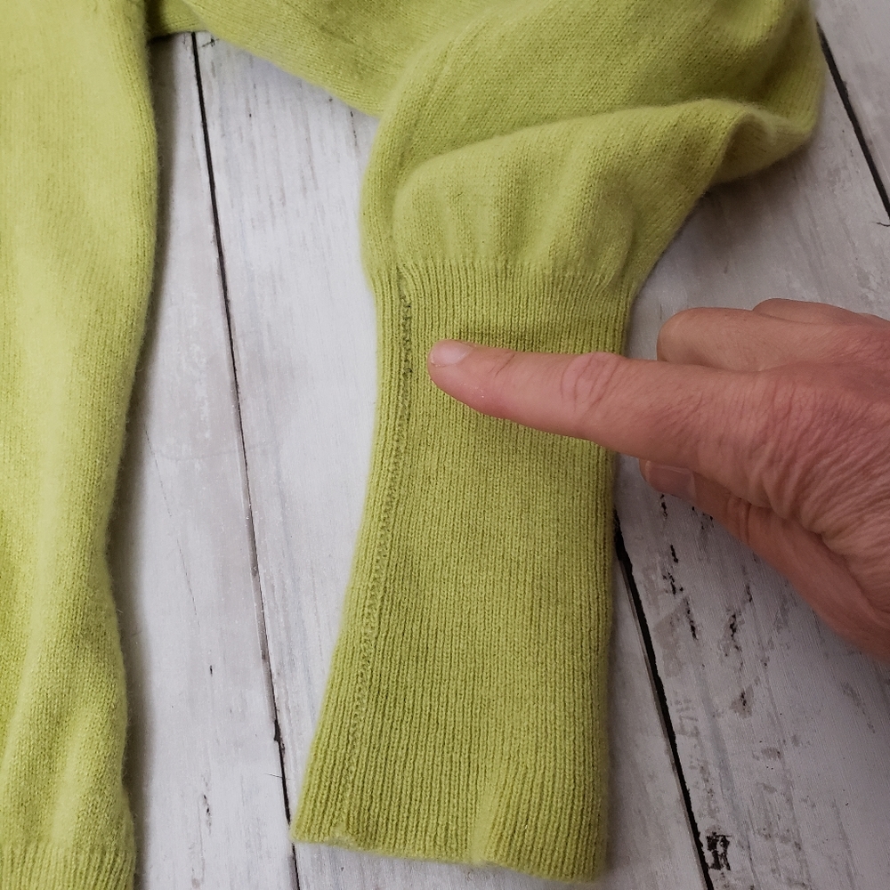 Vintage Sweater Cardigan Small Cashmere Marshall Fields Green Crewneck - Picture 10 of 15